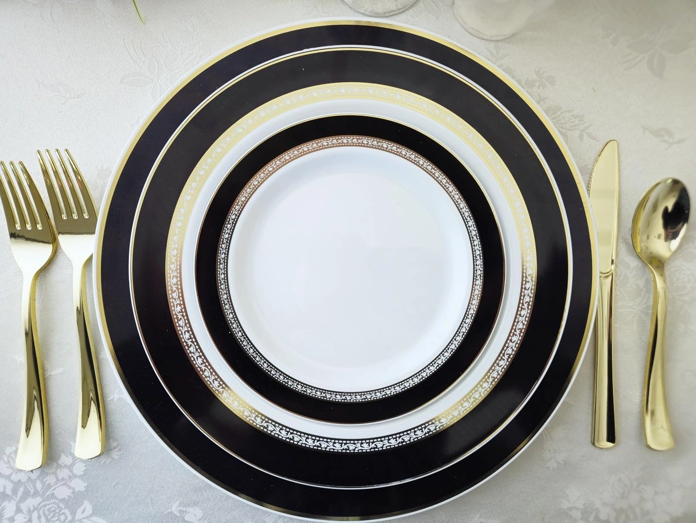 " OCCASIONS " 240 Plates Pack,(120 Guests) Heavyweight Premium Disposable Plastic Plates Set -120 x 10.5'' Dinner   120 x 7.5'' Salad/Dessert (Ritz Black and Gold)