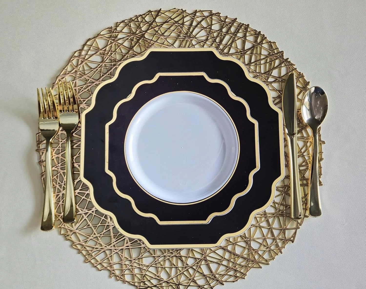 " OCCASIONS " 240 Plates Pack,(120 Guests) Heavyweight Wedding Party Disposable Plastic Plates Set -120 x 10.5'' Dinner   120 x 8'' Salad / Dessert (Imperial in Black & Gold)