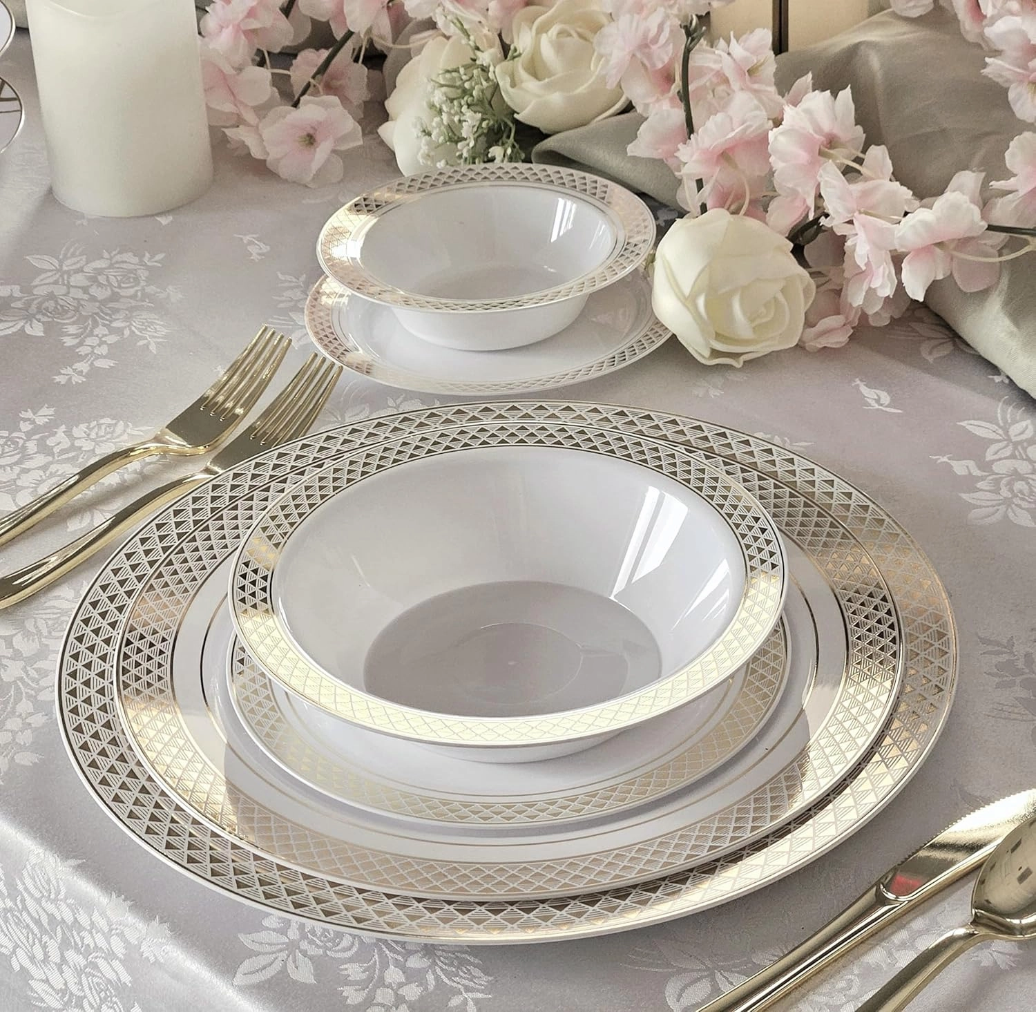 " OCCASIONS " 40 pcs Chargers pack Wedding Party 12'' Disposable Plastic Charger Plates/Chargers (Celebration White & Gold)