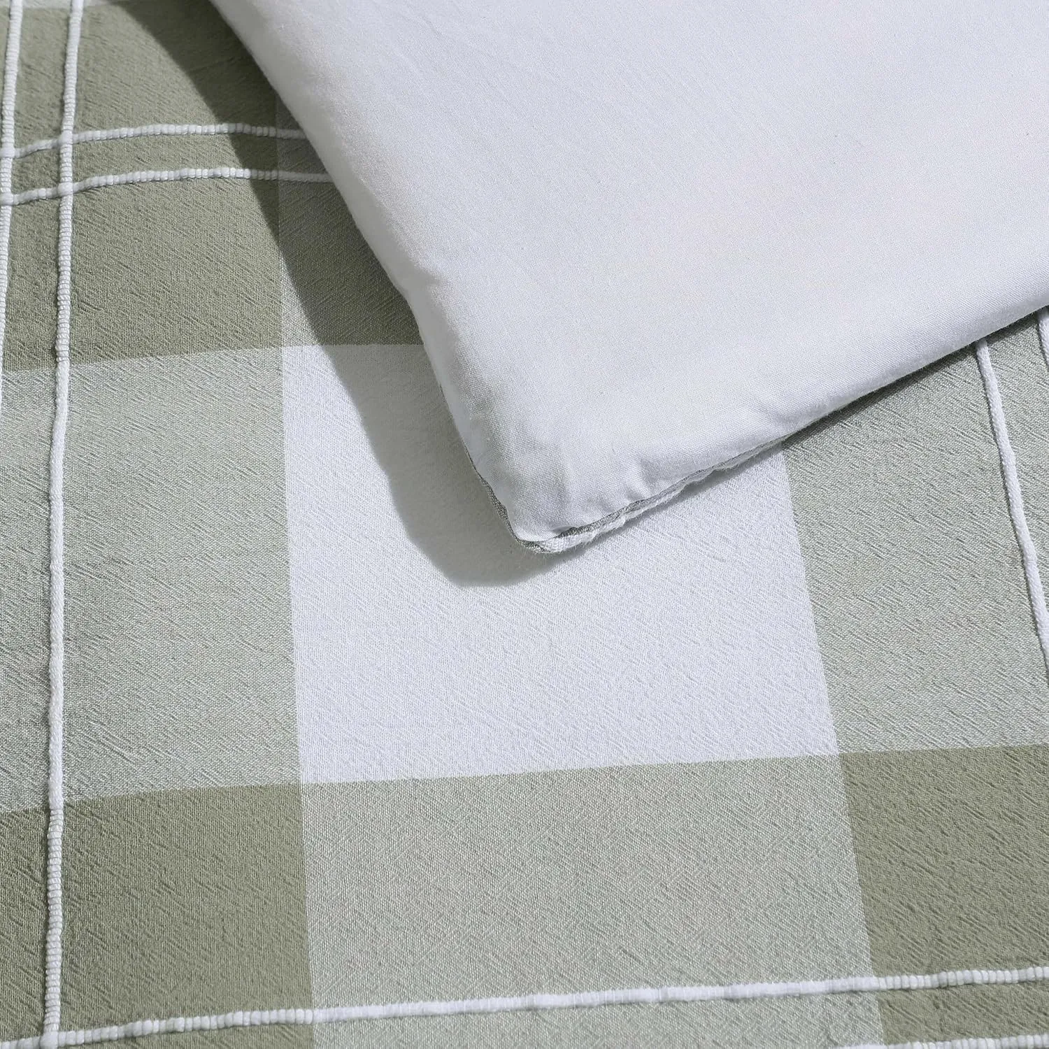 Eddie Bauer - Full/Queen Comforter Set, Premium Cotton Embroidered Bedding with Matching Sham(s), Plaid Home Decor (Mountain Embroidery Plaid Green, Full/Queen)