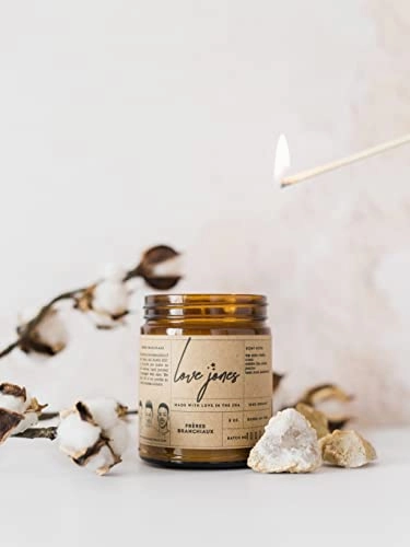 FRÈRES BRANCHIAUX Love Jones 4 oz Scented Soy Single Wick Candle with Burn Time of 10 Hours