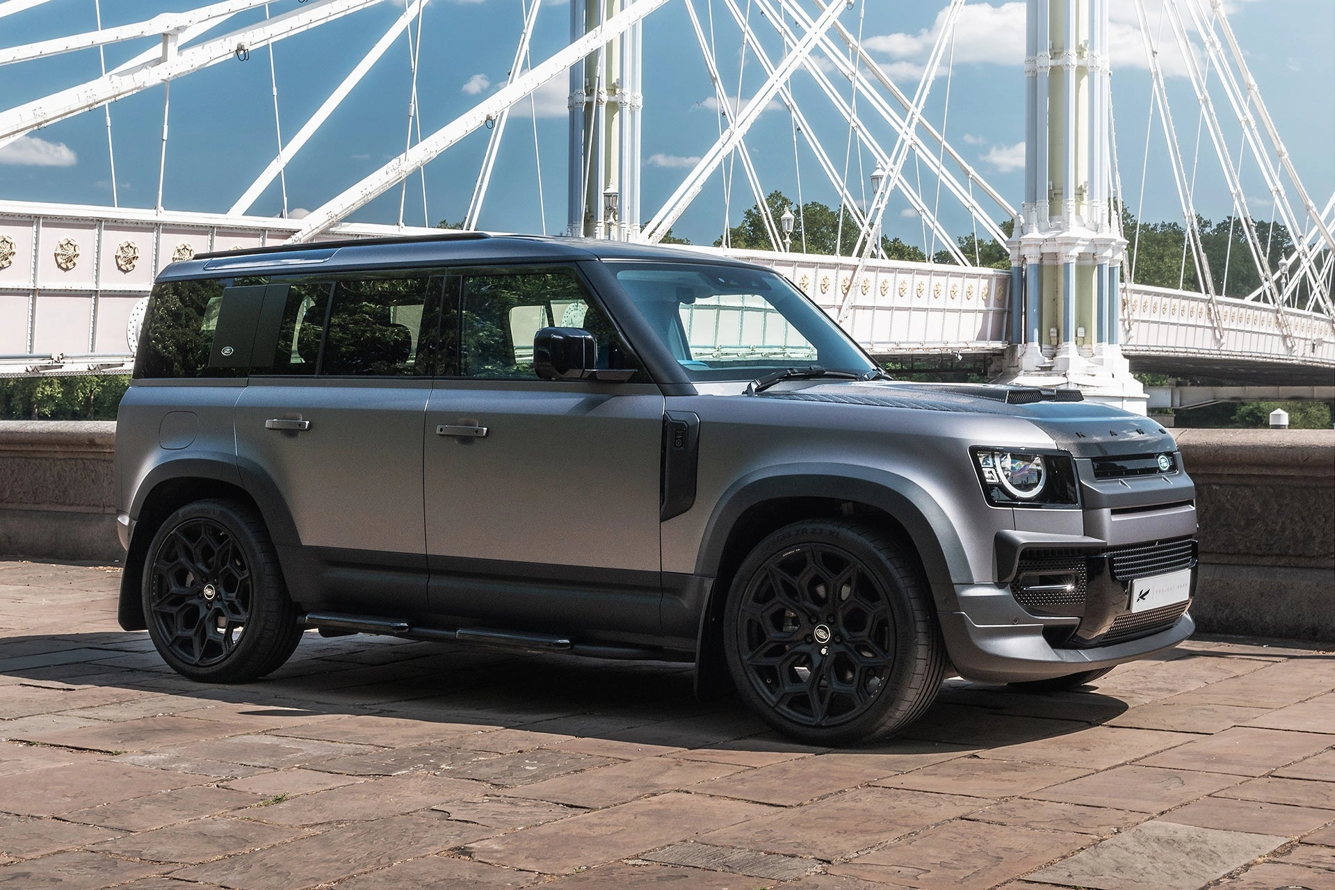 Land Rover Defender 110 - Satin Grey Exterior