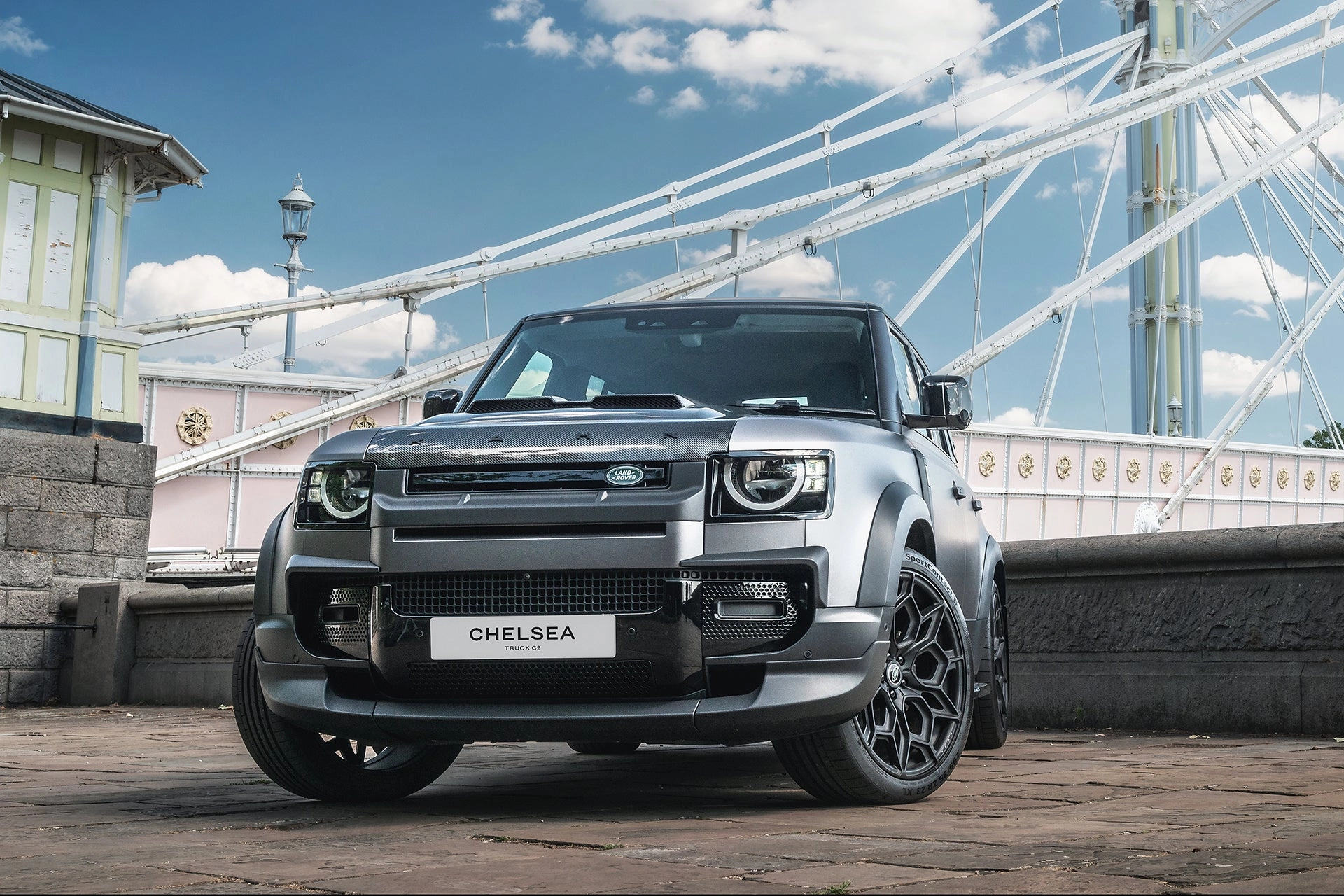 Land Rover Defender 110 - Satin Grey Exterior