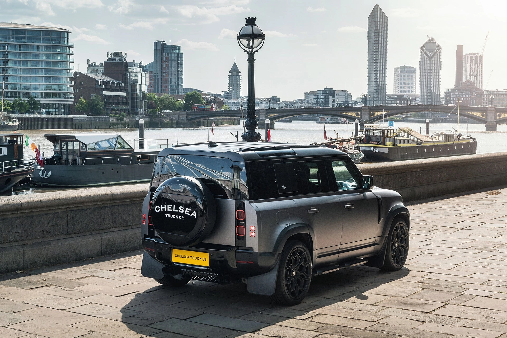 Land Rover Defender 110 - Satin Grey Exterior