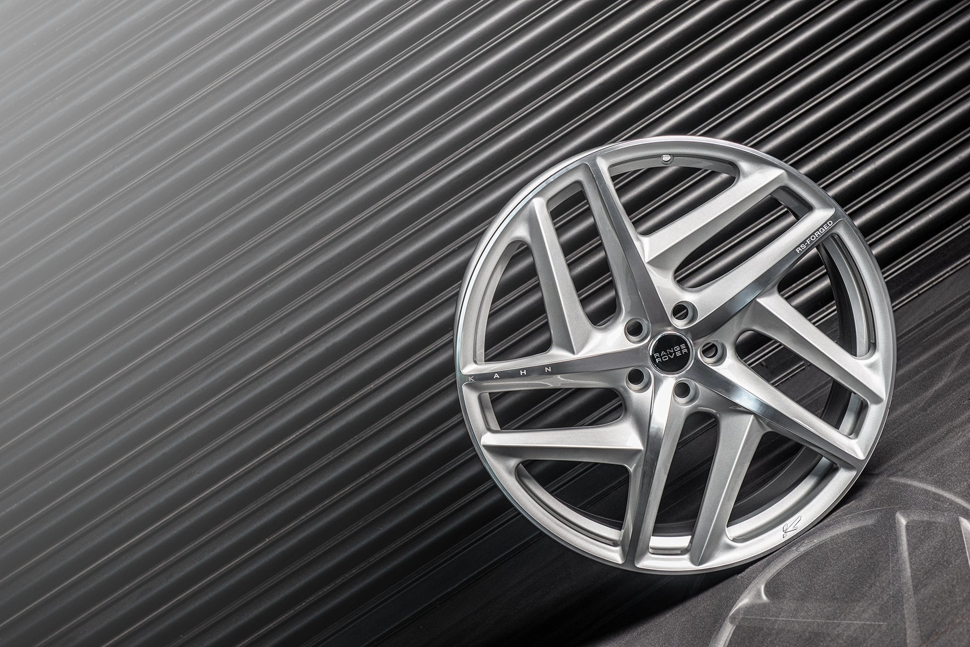 Land Rover Defender (2020-Present) Type 52 RS-Forged Alloy Wheels