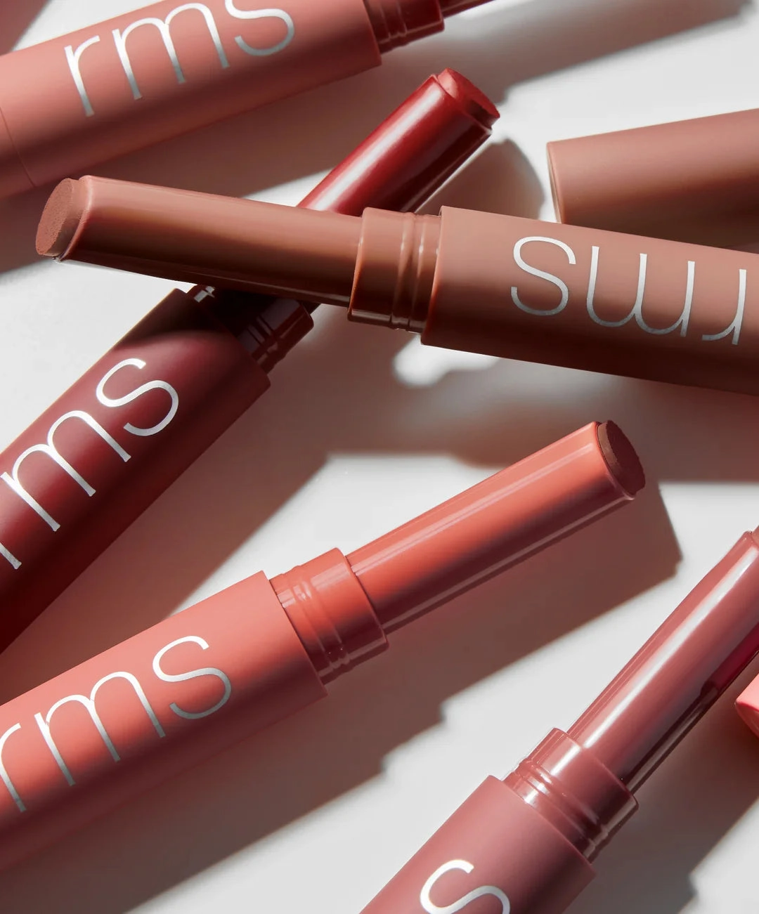 Legendary Serum Lipstick: Nudes