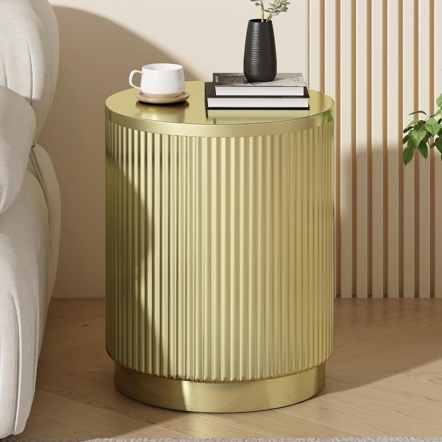 Merax Round Accent Side Table, Metal Modern End Table with Vertical Stripes & Pedestal, Small Iron Drink Tables for Living Room, Bedroom Circle Night Stand Bedside Table, No Assembly Required, Gold