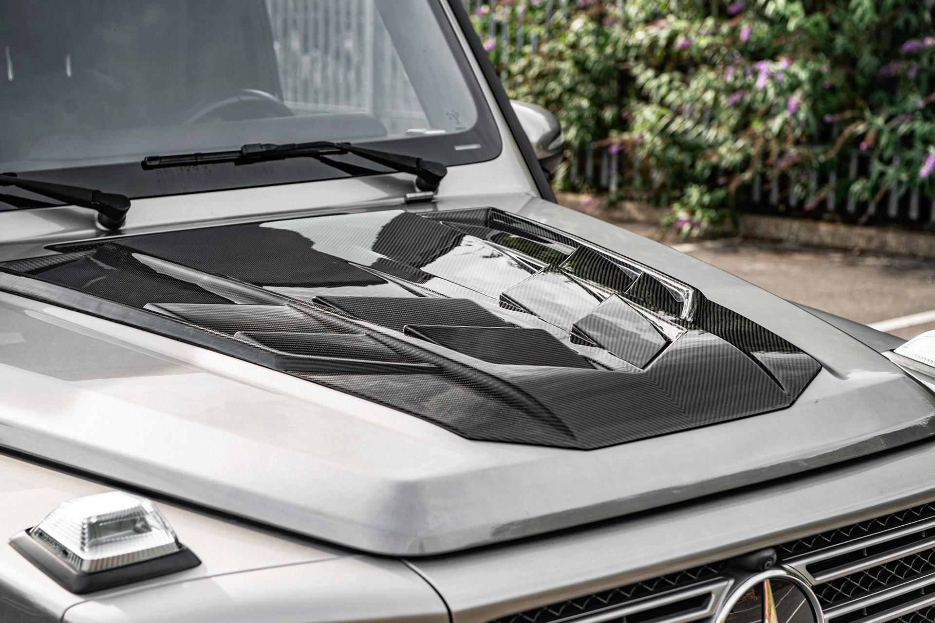 Mercedes-Benz G-wagon - Silver Exterior