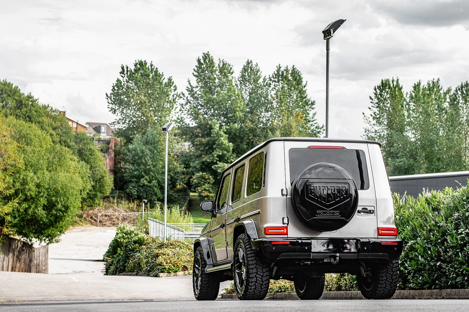 Mercedes-Benz G-wagon - Silver Exterior
