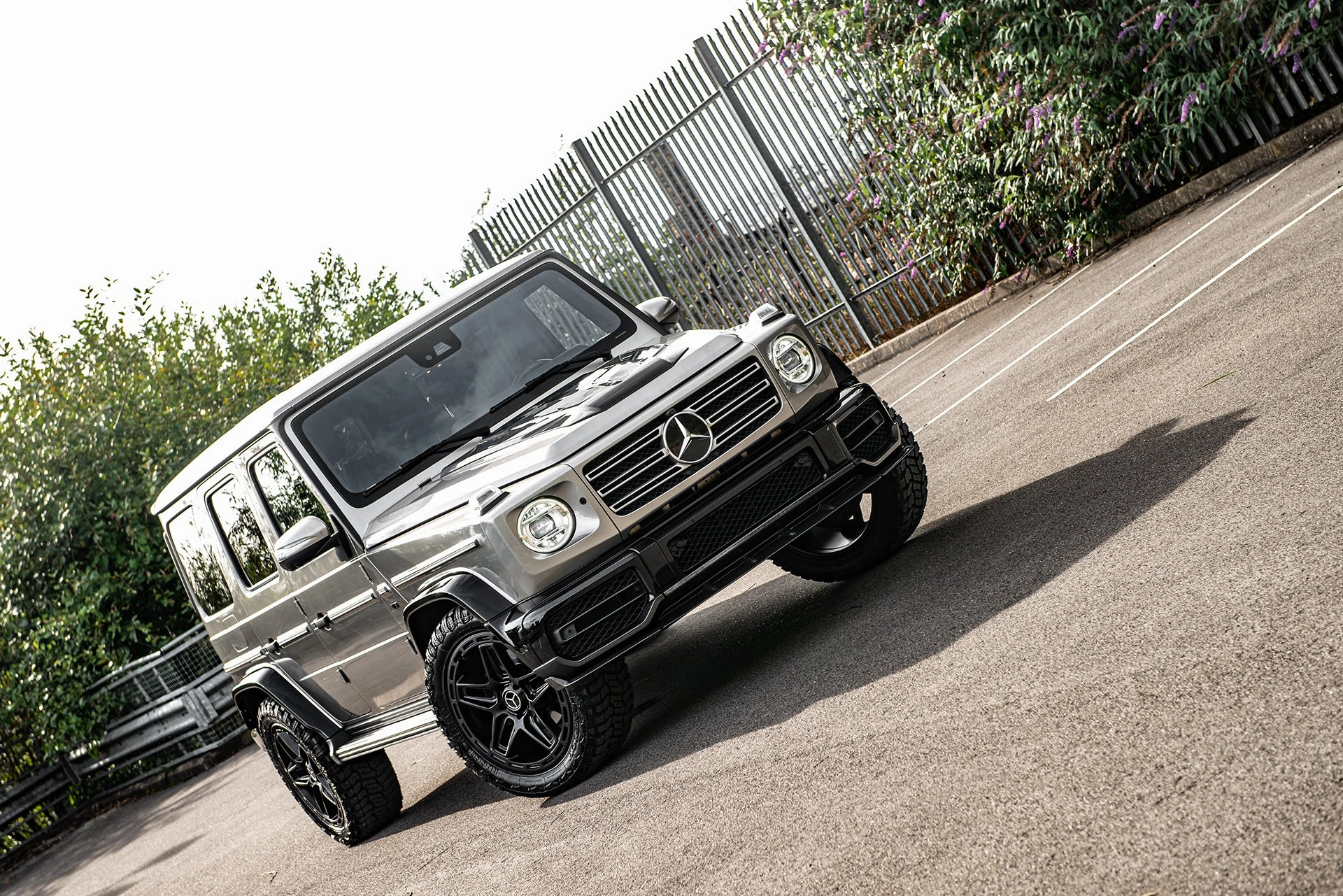 Mercedes-Benz G-wagon - Silver Exterior