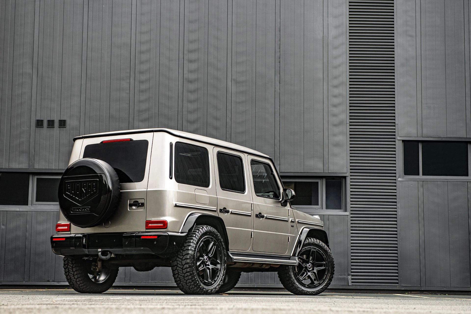 Mercedes-Benz G-wagon - Silver Exterior