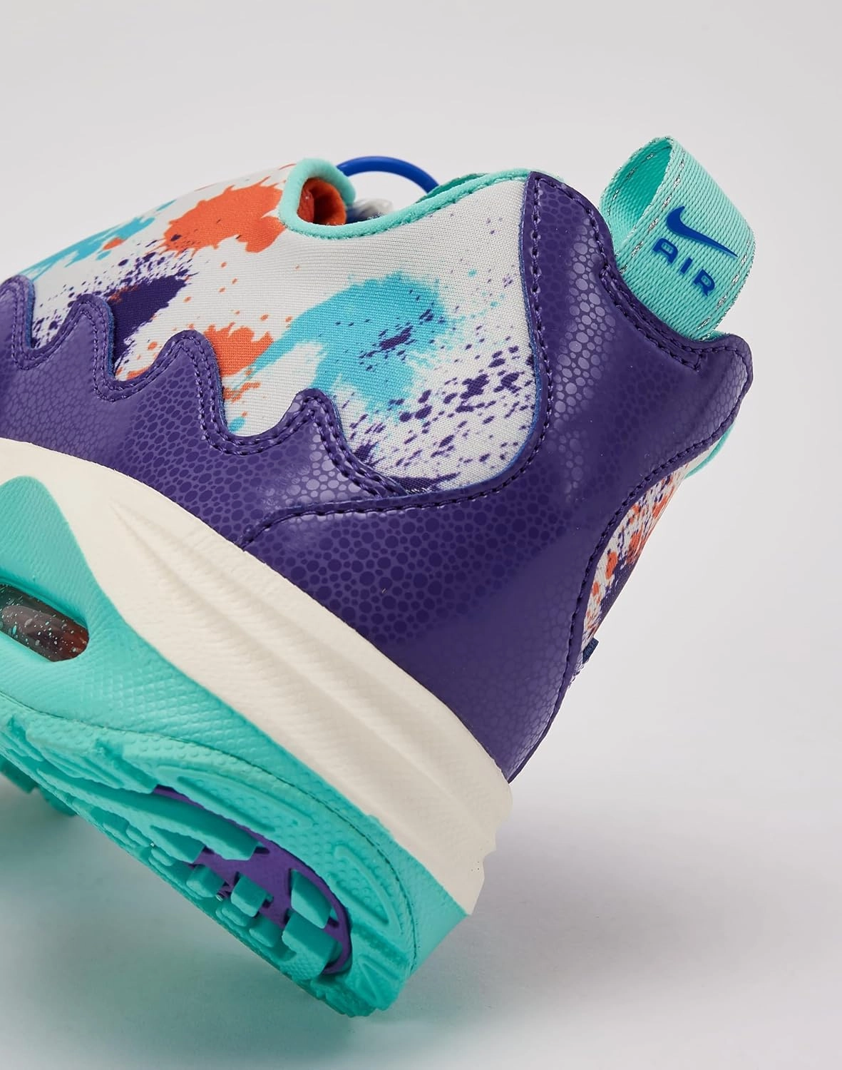 Nike Air Max SNDR 'Doernbecher Freestyle' (IB6068-920, Multi) Size 11.5