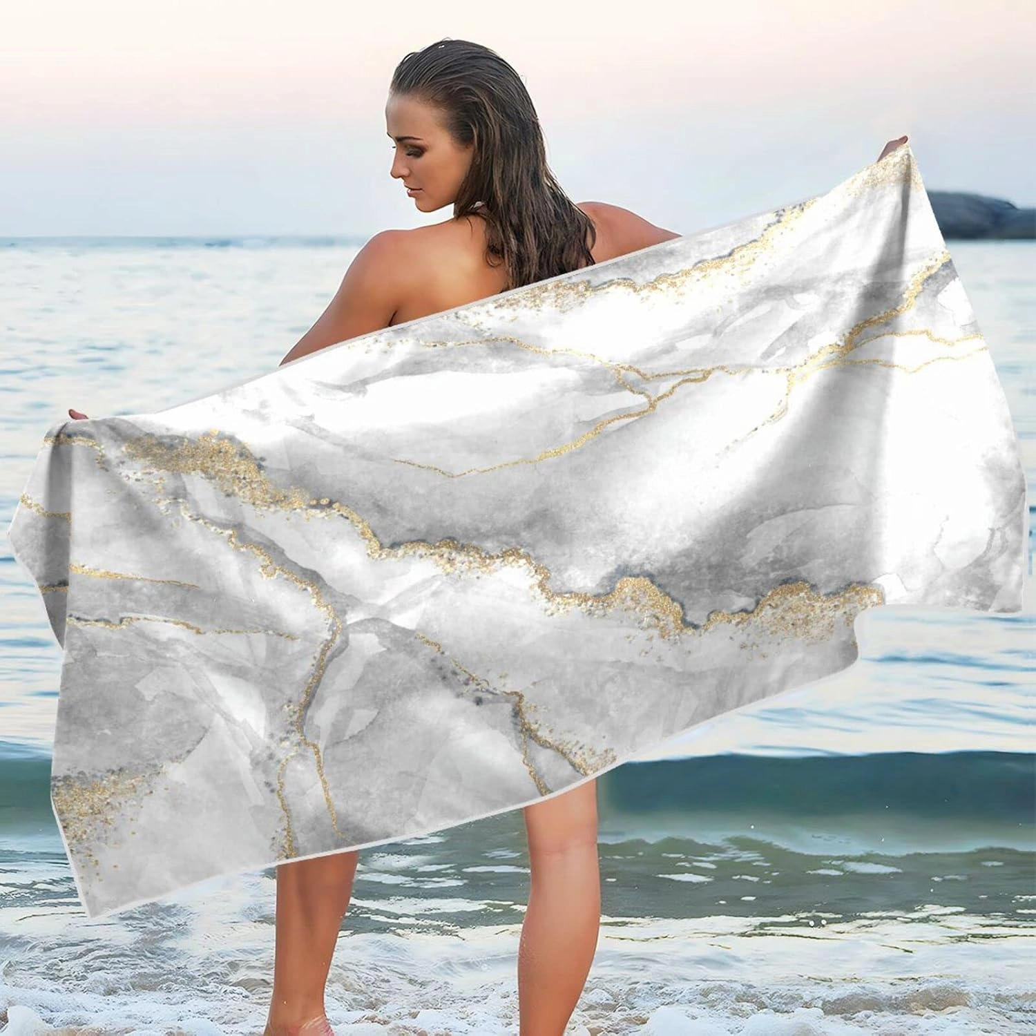 Oyihfvs White Grey Marble with Gold Veins Powder Agate Ripples Quick Drying Beach Towel, Foldable Yoga Towel, Soft Sport Towel, Sweat Absorbent Towel with Storage Mesh Bag 30 x 60 inch (S)