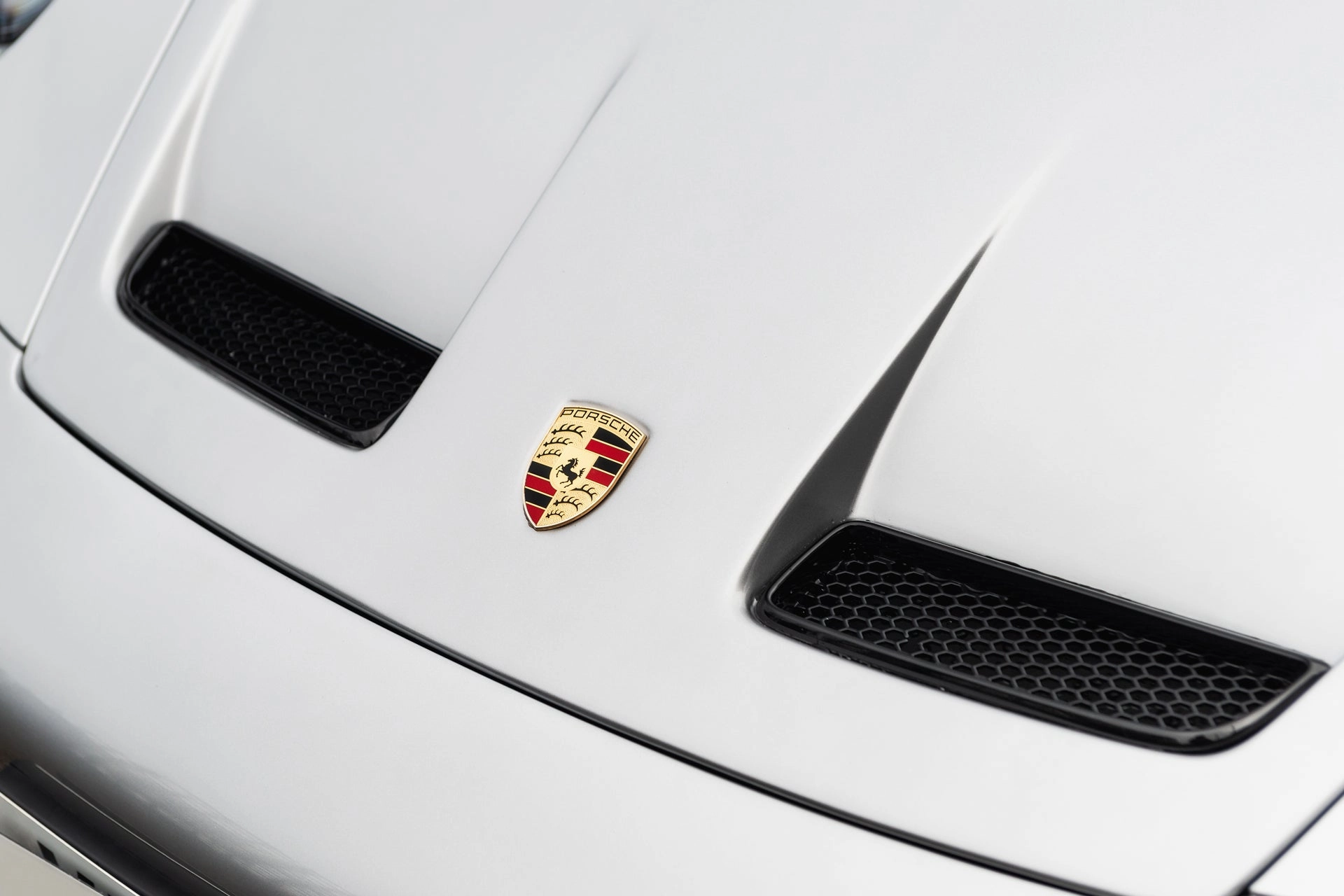 Porsche Targa 992 - Silver Exterior