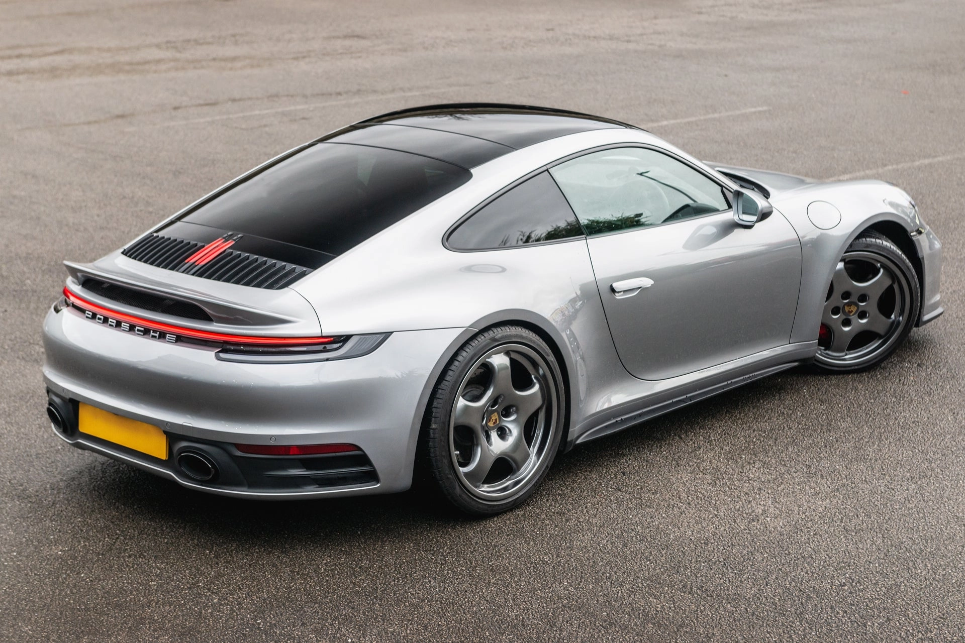 Porsche Targa 992 - Silver Exterior