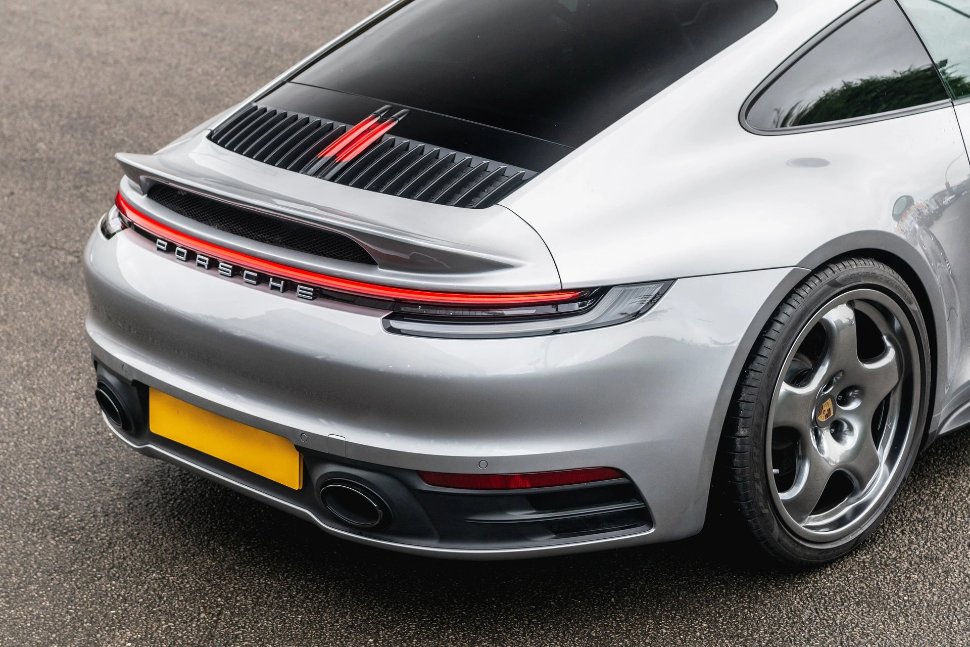 Porsche Targa 992 - Silver Exterior