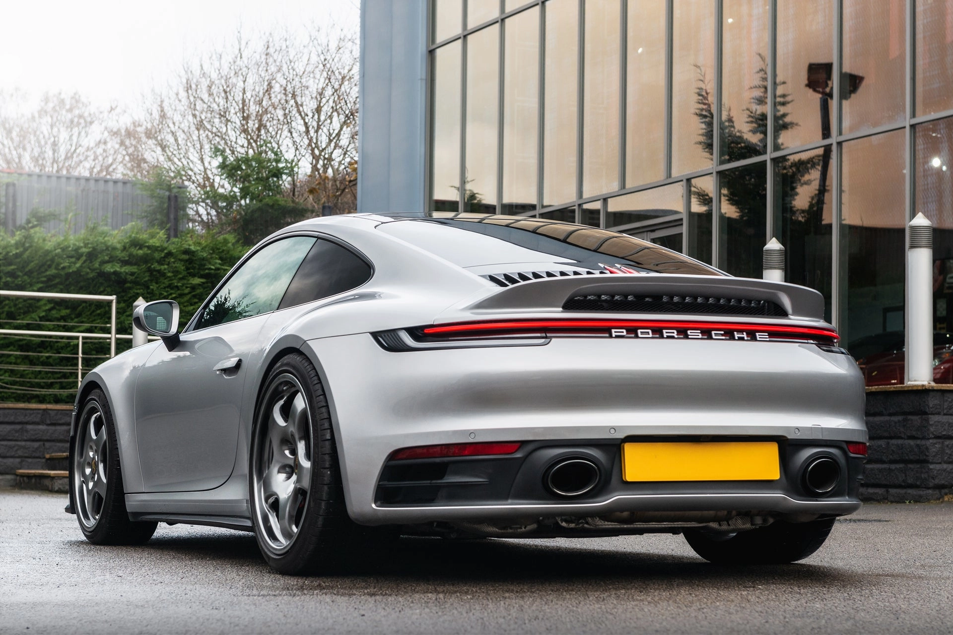 Porsche Targa 992 - Silver Exterior