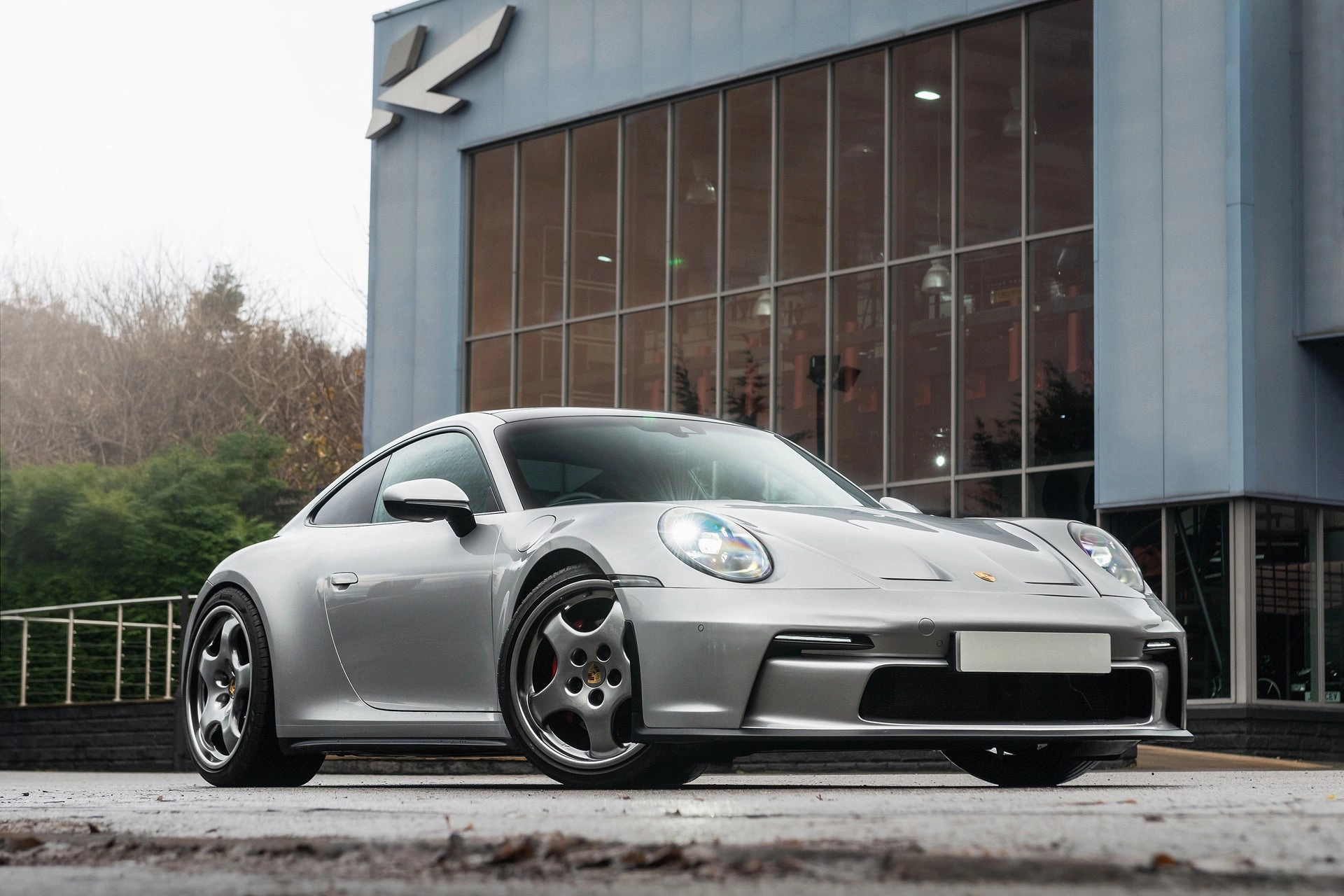Porsche Targa 992 - Silver Exterior