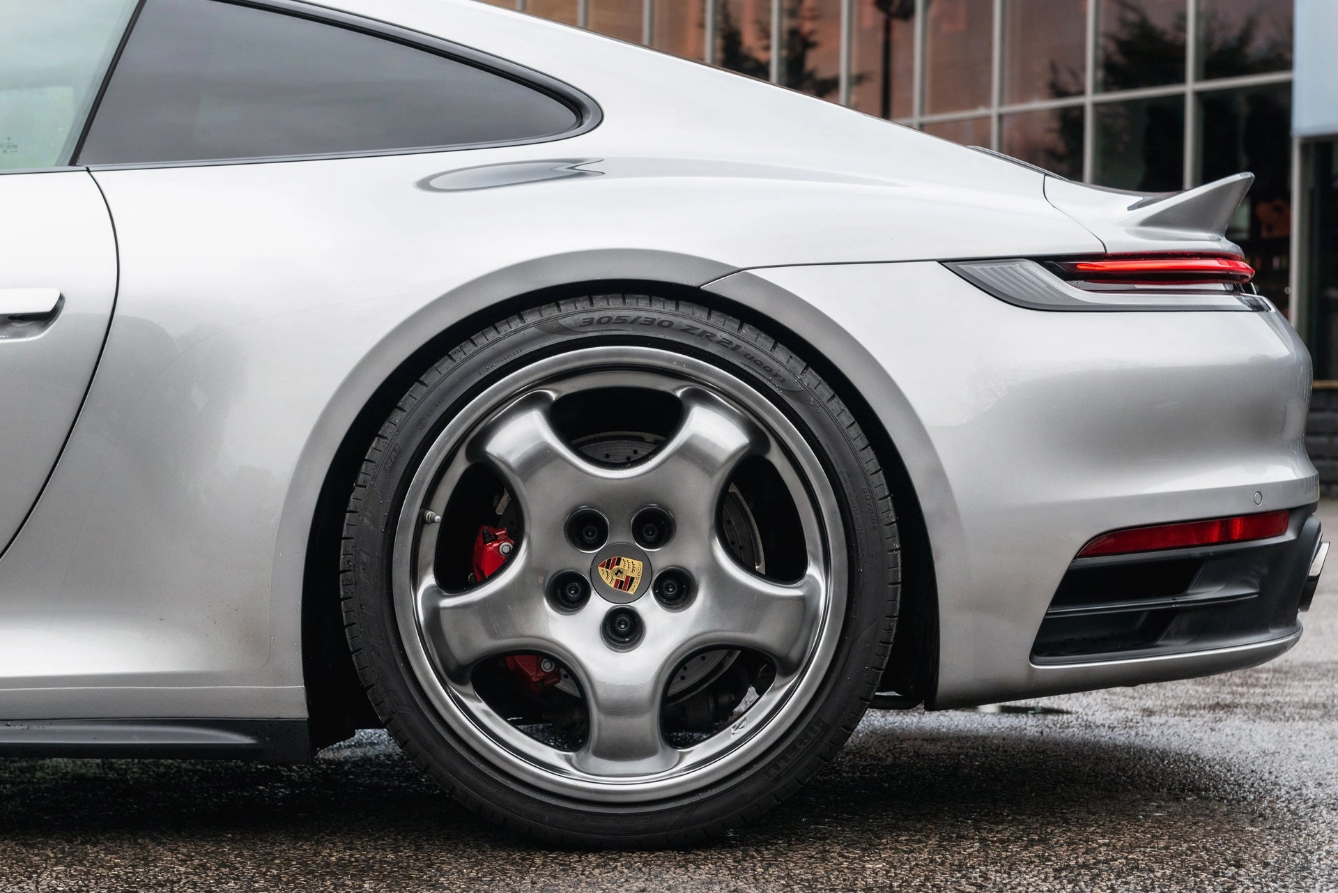 Porsche Targa 992 - Silver Exterior