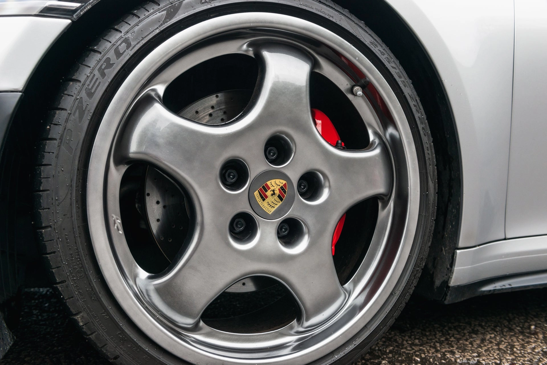 Porsche Targa 992 - Silver Exterior