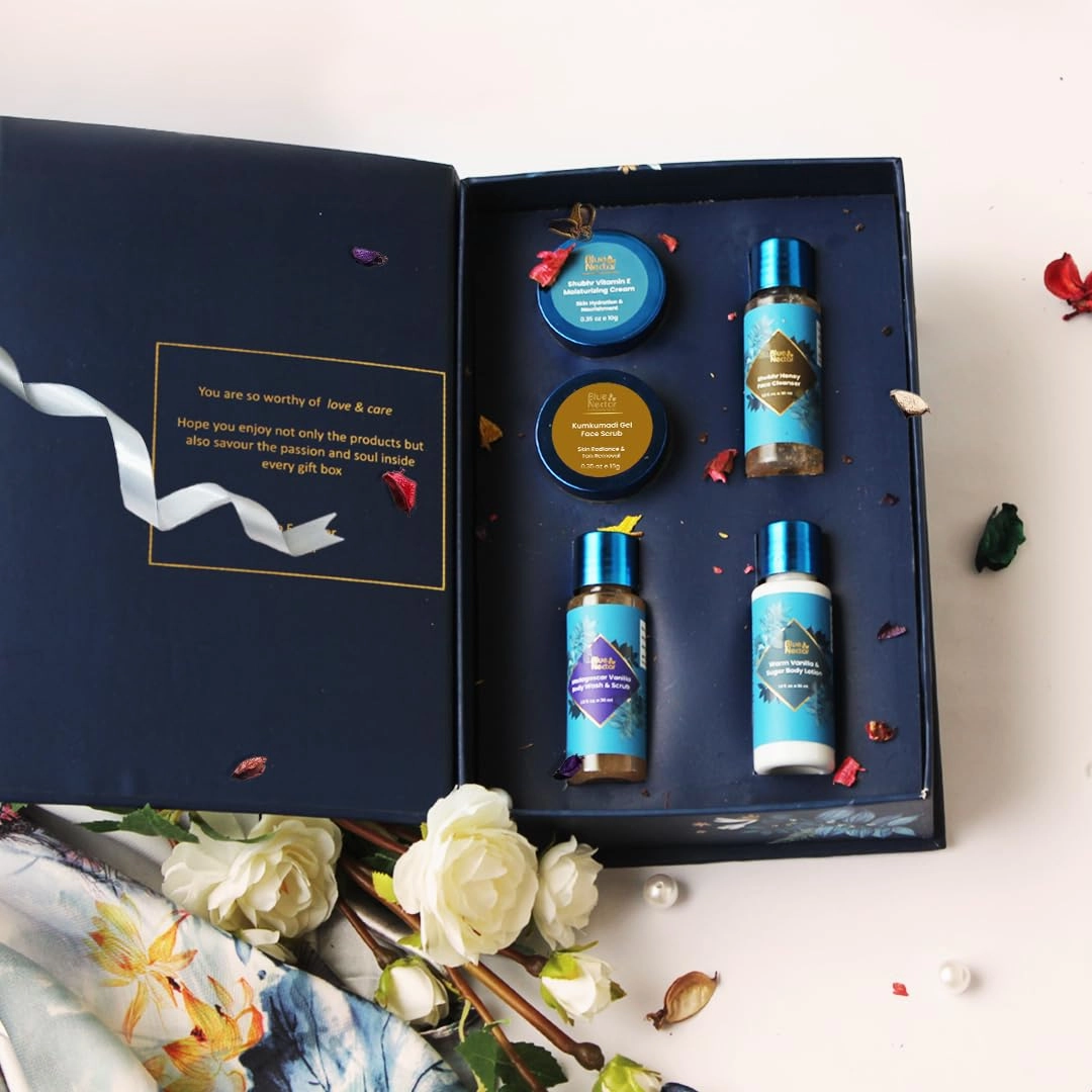 Premium Beauty Gift Set for Women & Men | Blue Nectar Face Wash, Cream, Scrub, Body Wash & Body Lotion with Herbal Ingredients | Ideal Christmas Holidays Gift for Mom, Dad, Girlfriend & Coworkers