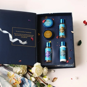 Premium Beauty Gift Set for Women & Men | Blue Nectar Face Wash, Cream, Scrub, Body Wash & Body Lotion with Herbal Ingredients | Ideal Christmas Holidays Gift for Mom, Dad, Girlfriend & Coworkers