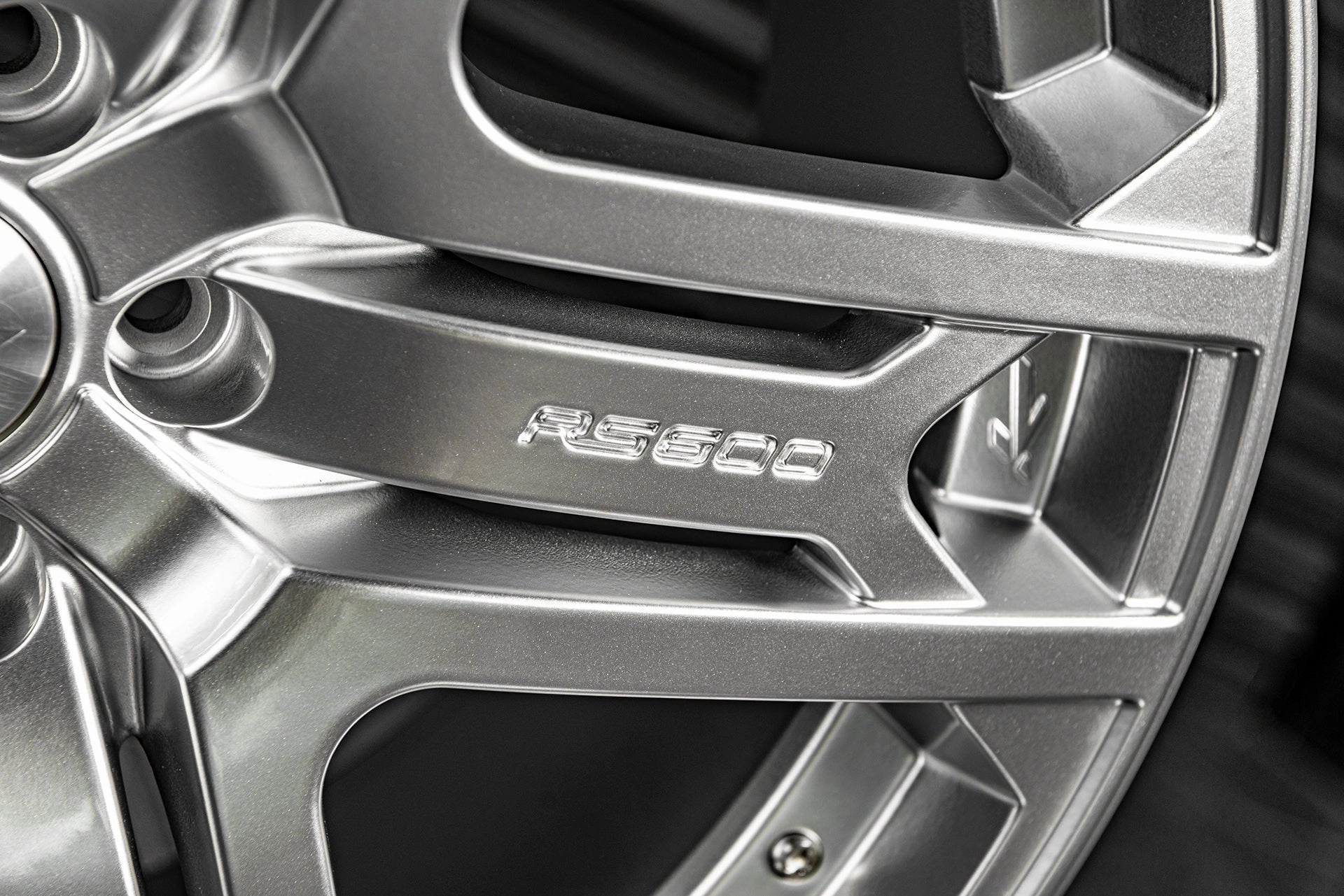 Range Rover (2009-2012) RS600 Light Alloy Wheels