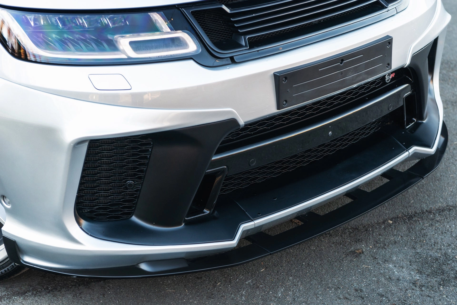 Range Rover Sport SVR Pace car - Silver Exterior