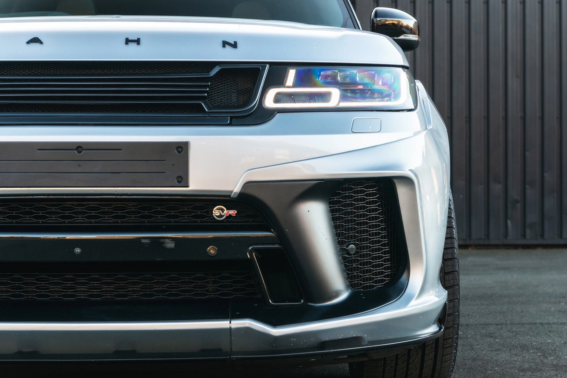 Range Rover Sport SVR Pace car - Silver Exterior