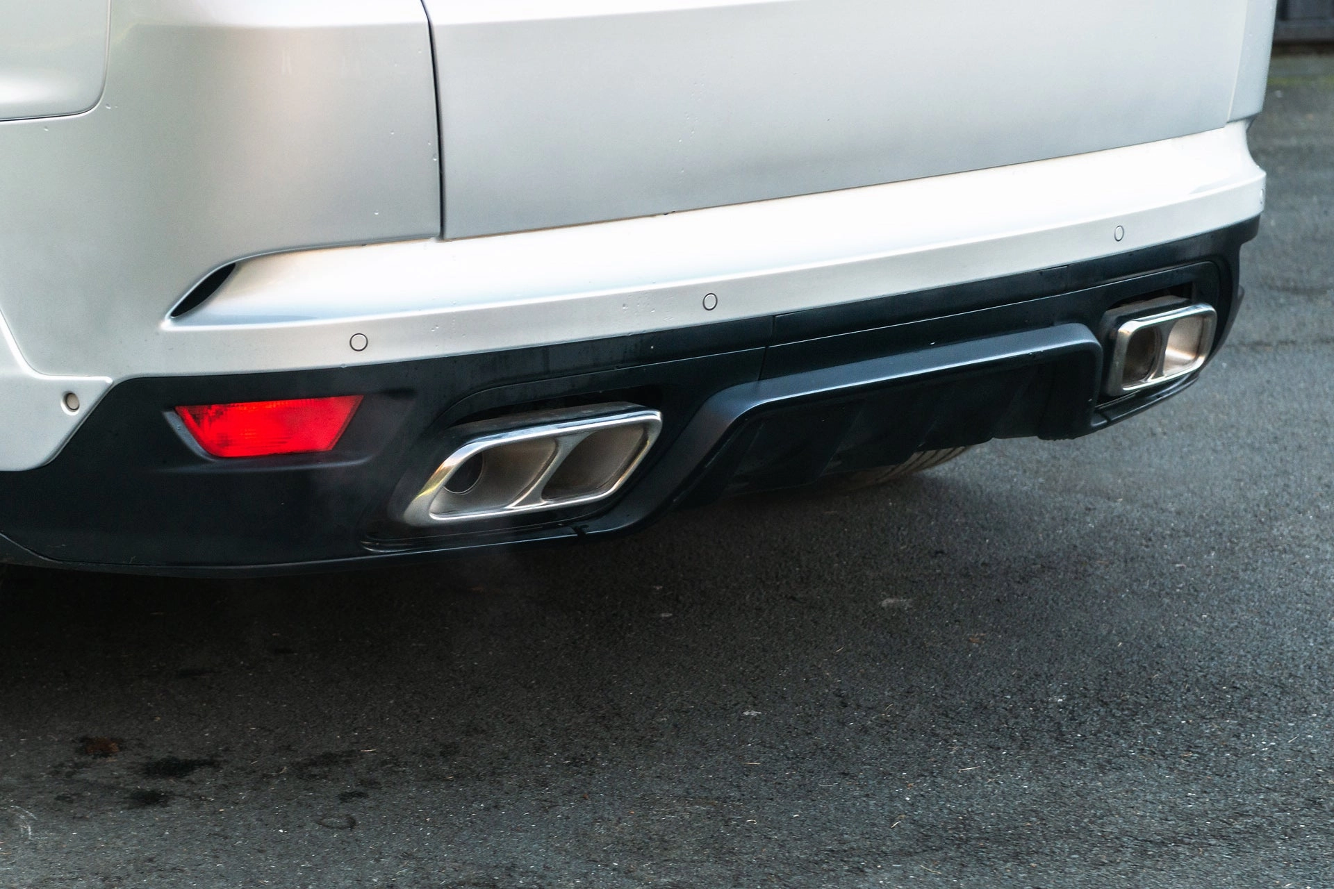 Range Rover Sport SVR Pace car - Silver Exterior