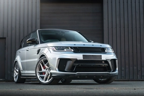 Range Rover Sport SVR Pace car - Silver Exterior