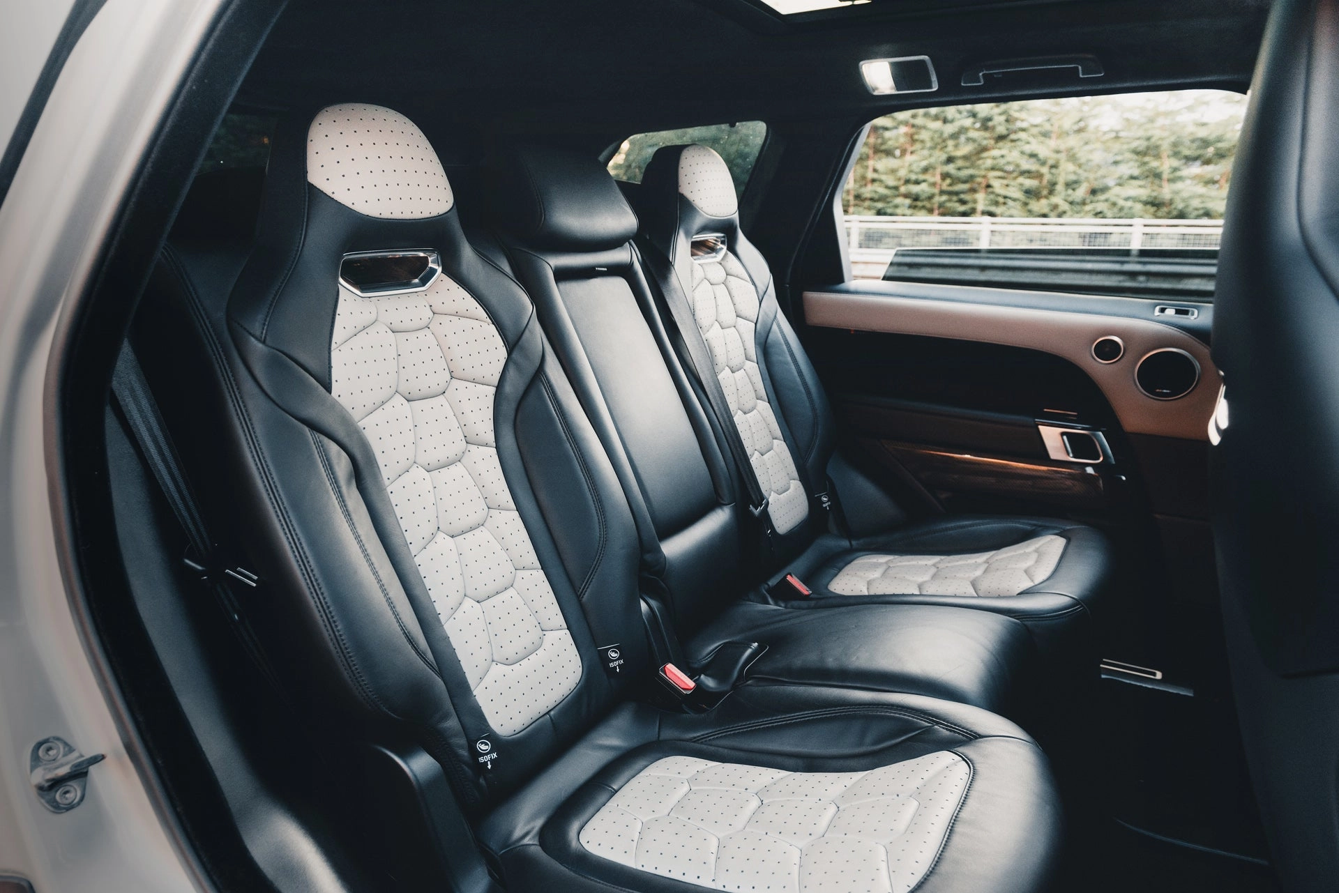 Range Rover Sport SVR Pace car - Silver Exterior