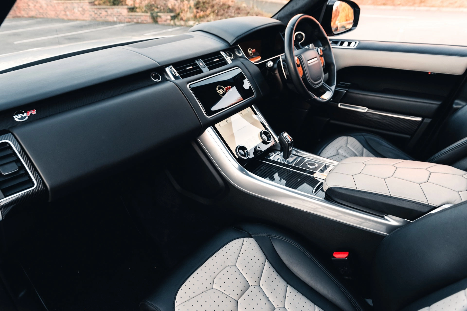 Range Rover Sport SVR Pace car - Silver Exterior
