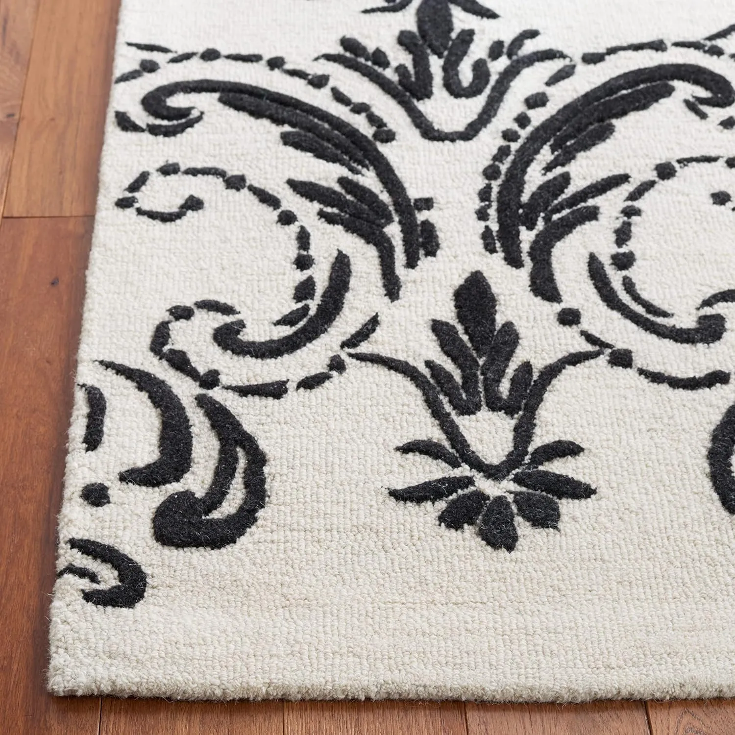 SAFAVIEH Jardin Collection Area Rug - 5' x 8', Ivory & Black, Handmade Wool, Ideal for High Traffic Areas in Living Room, Bedroom (JAR732Z)