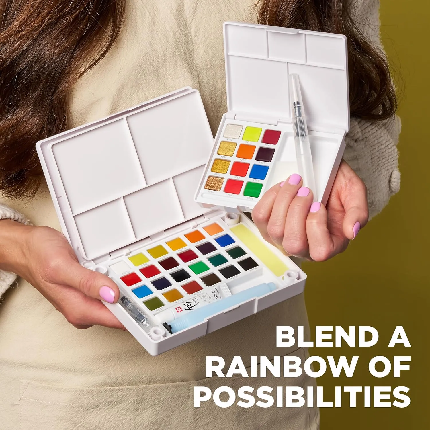 SAKURA Koi Pocket Field Sketch Kit - Watercolor Sets for Painting On the Go - 30 Colors - 1 Water Brush - 1 Sponge - 1 Mixing Palette