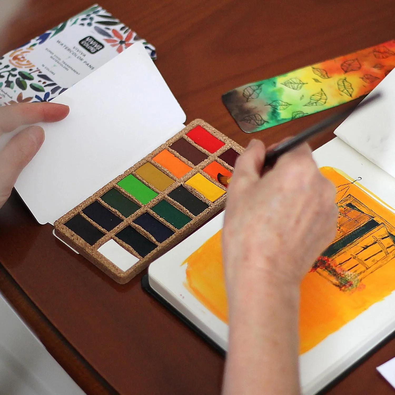 Viviva VV276051 Watercolour Paint Set, 16 Lightfast and Vivid Colours in Bowls on Cork Palette for Outdoor and Travel, Handmade - 16 Spring Colours