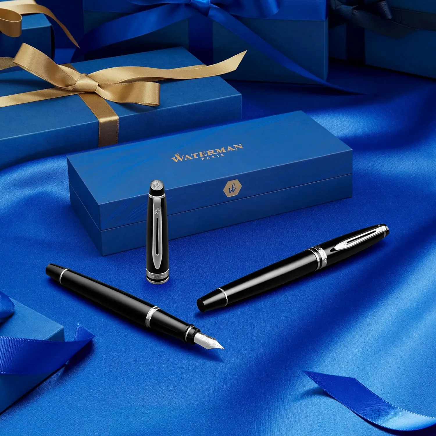Waterman Expert Fountain Pen, Gloss Black with 23k Gold Trim, Fine Nib, Luxury Fountain Pen in Gift Box, Fountain Pen for Writing