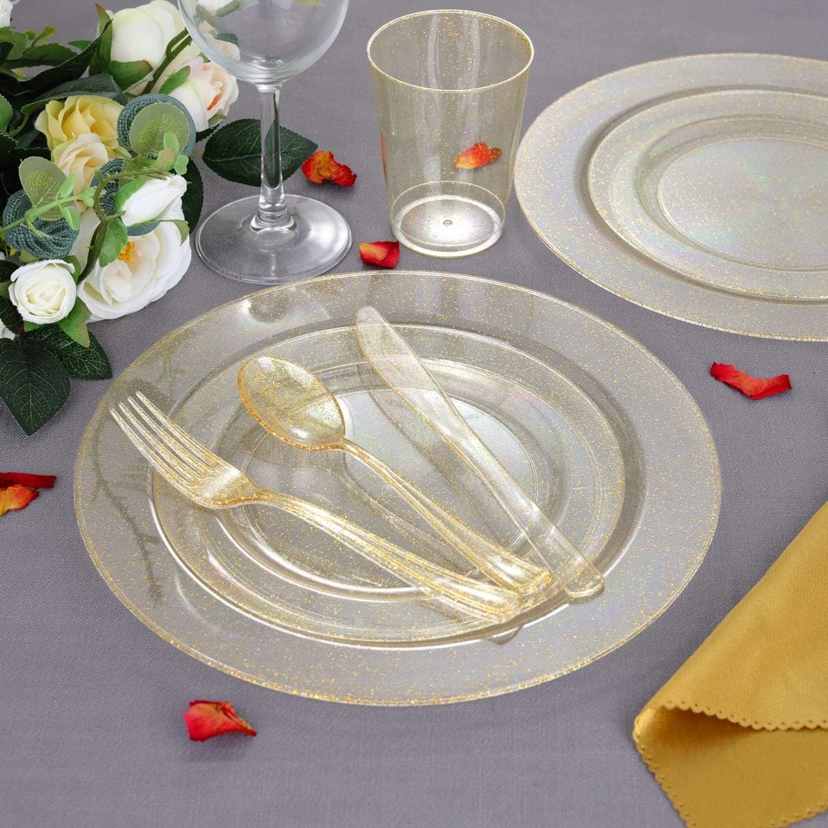 WELLIFE 300PCS Gold Glitter Plastic Plates, Gold Plastic Dinnerware Includes: 50 Dinner and 50 Dessert Plates, 150 Cutlery, 50 Cups for Party